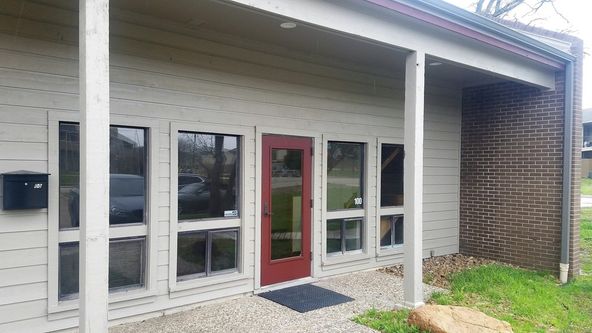 ± 974-2,143 SF Office Space | 1722 Broadmoor Drive | Bryan, TX: 1722 Broadmoor Dr, Bryan, TX 77802
